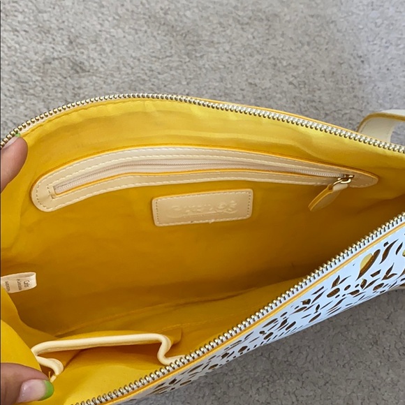 Patterned Clutch - Picture 3 of 4